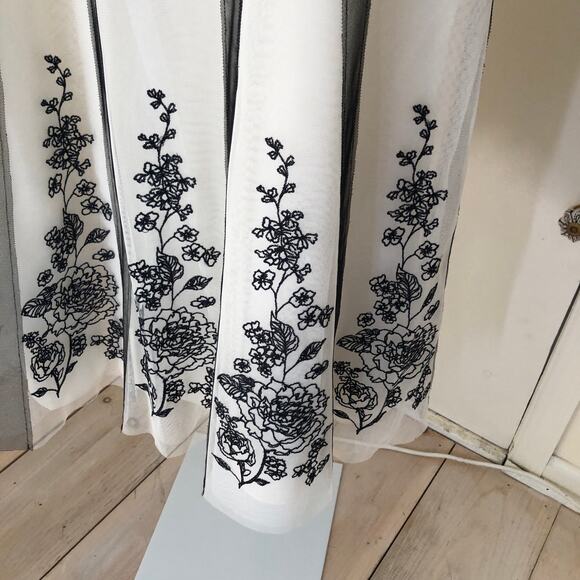 Ann Taylor LOFT EUC Women's Black Cream Embroidered Formal Dress Mesh Overlay 8 - Picture 2 of 8